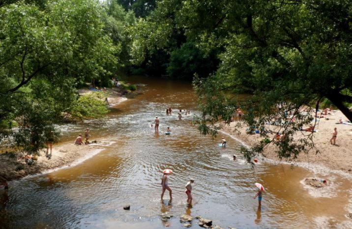 Chatka Nad Swidrem Mladz Esterno foto